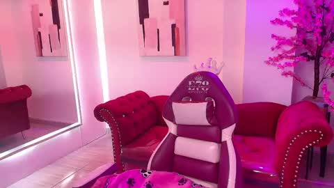 Miia  online show from 21, 4, 2026