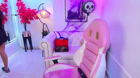 Miia online show from 29, 10, 2025