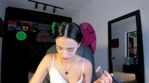 Snapshot of miia_bratz chatting on 9, 5, 2026 miia_bratz online show from 9, 5, 2026