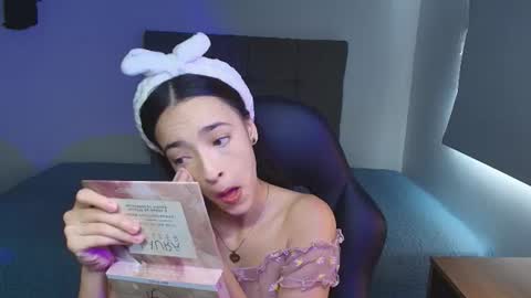 Snapshot of miia_bratz chatting on 26, 6, 2026 miia_bratz online show from 26, 6, 2026