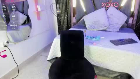 Snapshot of miia_deluxe_ chatting on 17, 6, 2026 miia_deluxe_ online show from 17, 6, 2026