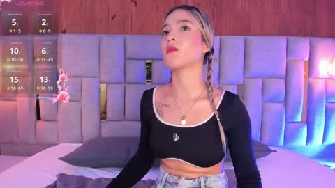 Snapshot of miia_reeves_ chatting on 1, 5, 2026 Mia online show from 1, 5, 2026