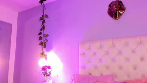 Mia online show from 2, 3, 2025