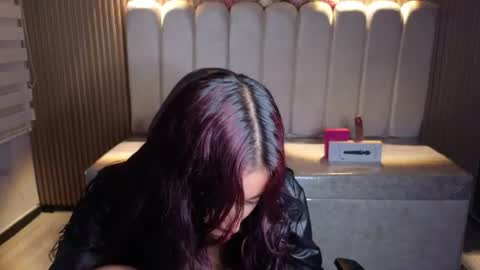 miiaa_evans1 online show from 28, 7, 2026