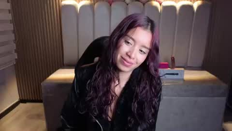 miiaa_evans1 online show from 28, 7, 2026