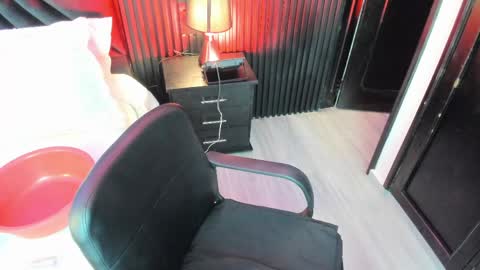 Snapshot of miiaamonroee chatting on 26, 4, 2026 Mia Monroe online show from 26, 4, 2026