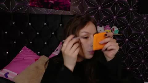miis_beellaa online show from 11, 6, 2026
