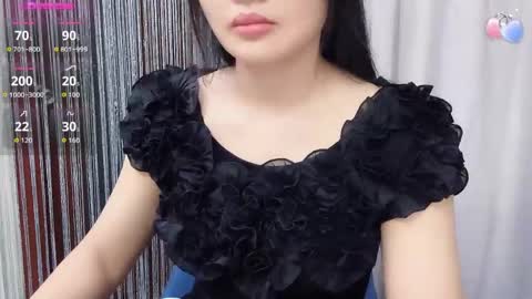 Snapshot of miixuuee chatting on 27, 4, 2026 Ema online show from 27, 4, 2026