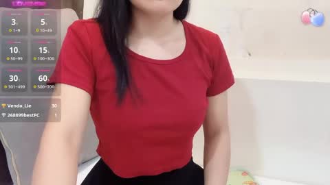 Snapshot of miixuuee chatting on 27, 5, 2026 Ema online show from 27, 5, 2026