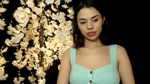 Mika online show from 16, 12, 2024