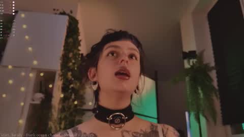 mika_moon_ online show from 12, 11, 2025