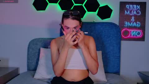 mika_velvet online show from 19, 5, 2026