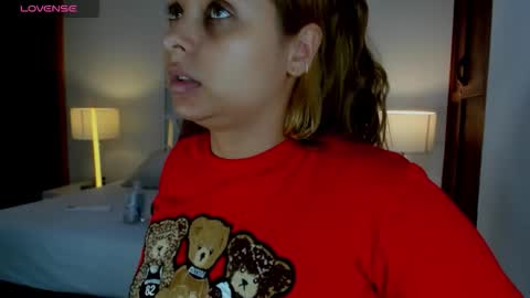 Mikaela blondie bigass online show from 14, 1, 2026