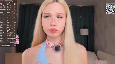 Snapshot of mikaelataron chatting on 1, 5, 2026 Angel girl online show from 1, 5, 2026