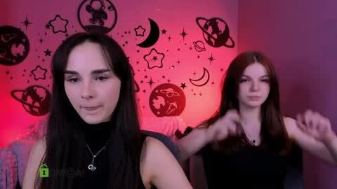 Snapshot of mikameovv chatting on 17, 5, 2026 Mika online show from 17, 5, 2026