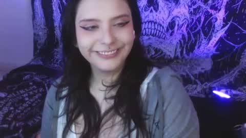 Snapshot of mikaskullcs chatting on 5, 8, 2026 Mika online show from 5, 8, 2026