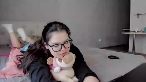 mikasssu online show from 24, 2, 2025