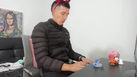 mike3xxx online show from 1, 11, 2025