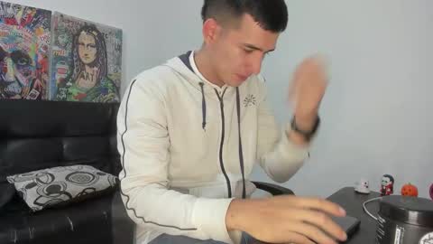 mike3xxx online show from 23, 11, 2025