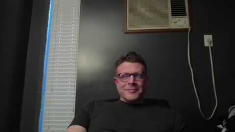 Snapshot of mike60653162 chatting on 4, 3, 2025 mike60653162 online show from 4, 3, 2025