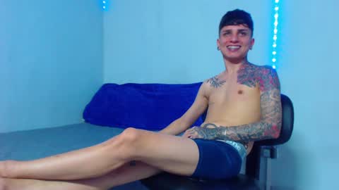 Mike IMDEPENDIENT MODEL online show from 11, 1, 2025