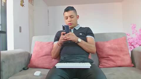 Snapshot of mike_fetish_ chatting on 20, 2, 2026 Im Mike online show from 20, 2, 2026