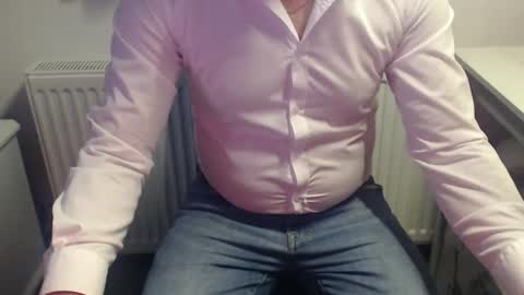 Snapshot of mike_master30 chatting on 8, 4, 2026 MikeMaster online show from 8, 4, 2026