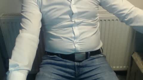 Snapshot of mike_master30 chatting on 9, 4, 2026 MikeMaster online show from 9, 4, 2026