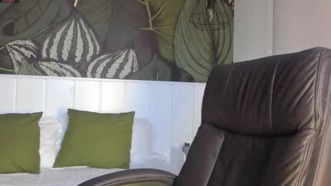 Mike Montoya online show from 22, 10, 2025