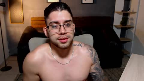 Snapshot of mike_montoya chatting on 4, 6, 2026 Mike Montoya online show from 4, 6, 2026
