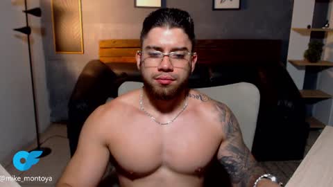 Snapshot of mike_montoya chatting on 1, 8, 2026 Mike Montoya online show from 1, 8, 2026