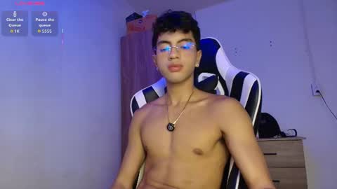 Snapshot of mike_pineapple chatting on 13, 7, 2026 Mike Pineapple online show from 13, 7, 2026