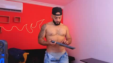 Snapshot of mike_savage3 chatting on 19, 4, 2026 Mike online show from 19, 4, 2026