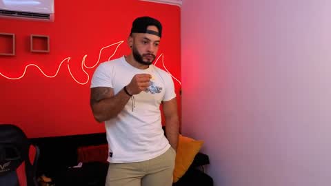 Snapshot of mike_savage3 chatting on 23, 5, 2026 Mike online show from 23, 5, 2026