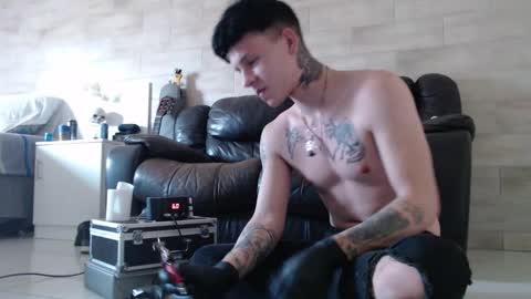 Snapshot of mikeandjax chatting on 12, 9, 2025 Hot Buns online show from 12, 9, 2025