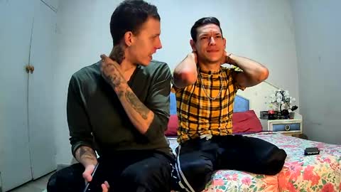 Snapshot of mikeandjax chatting on 15, 4, 2026 Hot Buns online show from 15, 4, 2026