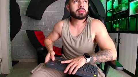 Snapshot of mikeblare chatting on 10, 1, 2025 Mike Blare online show from 10, 1, 2025