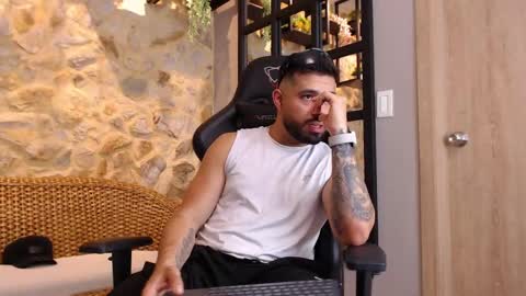 Snapshot of mikeblare chatting on 18, 1, 2025 Mike Blare online show from 18, 1, 2025