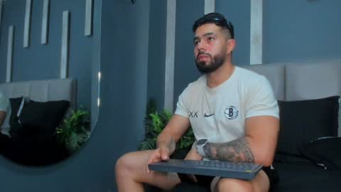 Snapshot of mikeblare chatting on 3, 2, 2025 Mike Blare online show from 3, 2, 2025