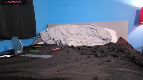 mikehawk1589 online show from 17, 10, 2025