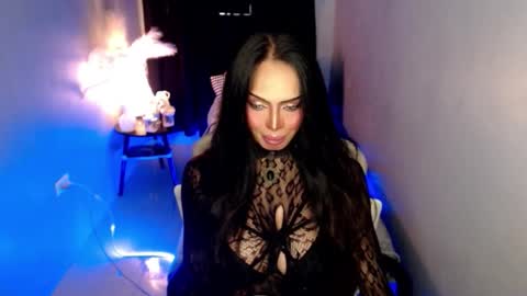 Mistress MikeyAlawi online show from 3, 3, 2026