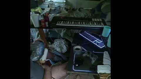 Mikey online show from 4, 12, 2024