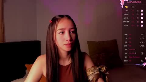 VIOLETAMIKE online show from 15, 1, 2025