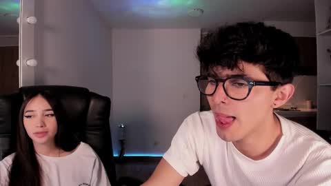 Snapshot of mikeyvioleta chatting on 12, 11, 2025 VIOLETAMIKE online show from 12, 11, 2025