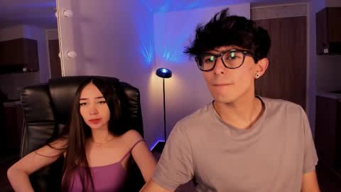 Snapshot of mikeyvioleta chatting on 26, 11, 2025 VIOLETAMIKE online show from 26, 11, 2025