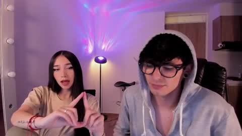 VIOLETAMIKE online show from 15, 4, 2026