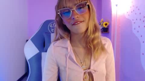 Mikka 3 online show from 10, 9, 2025