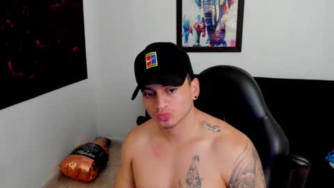 MIKKE online show from 10, 10, 2025