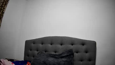 Mikyloveu online show from 12, 12, 2024