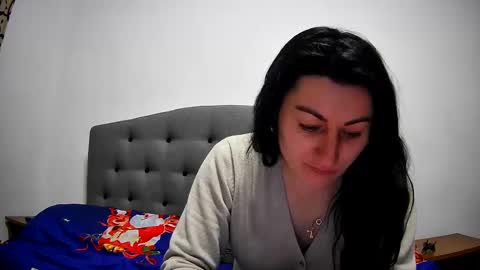 Mikyloveu online show from 18, 12, 2024